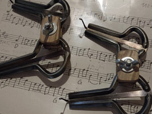 Die Wechselspieltechnik mit vier Maultrommeln